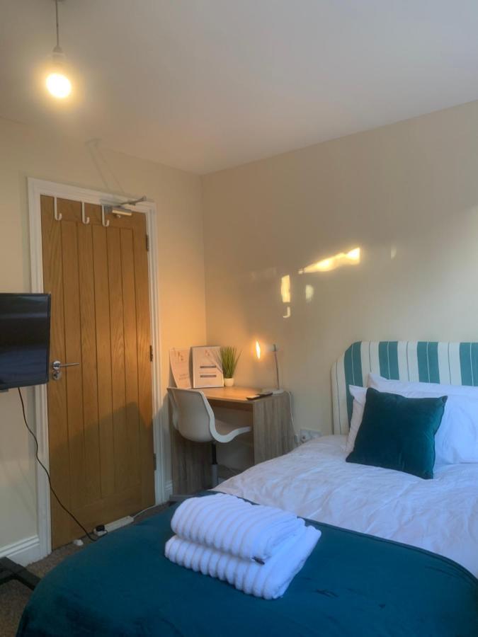 Cosy Room With Private Entrance & Ensuite Reading Exteriör bild
