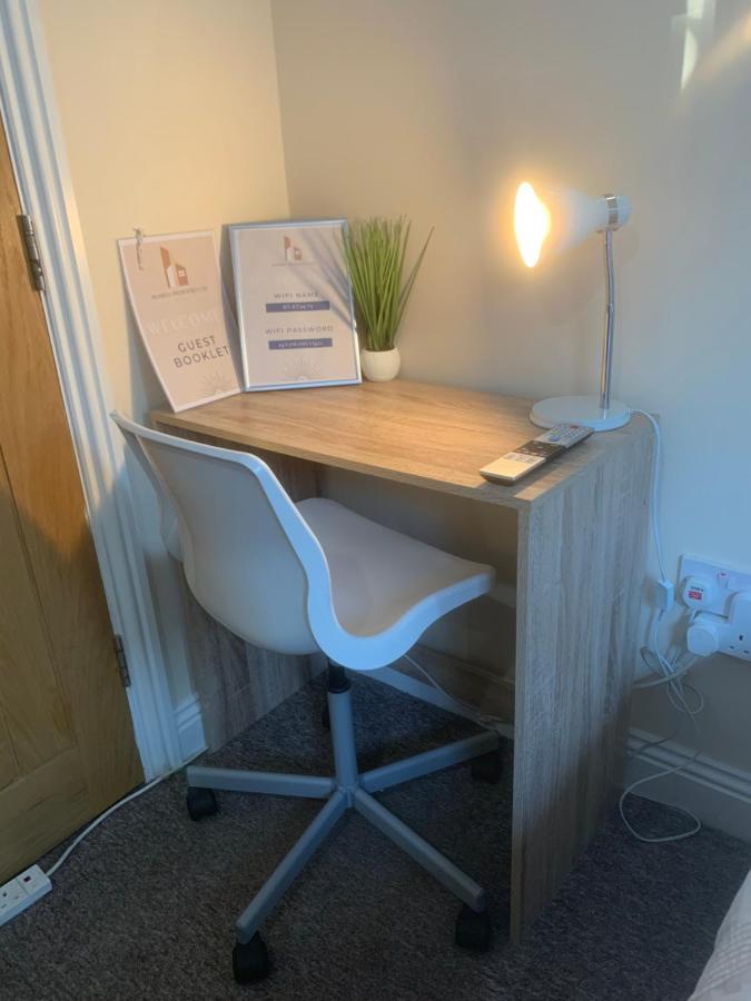 Cosy Room With Private Entrance & Ensuite Reading Exteriör bild