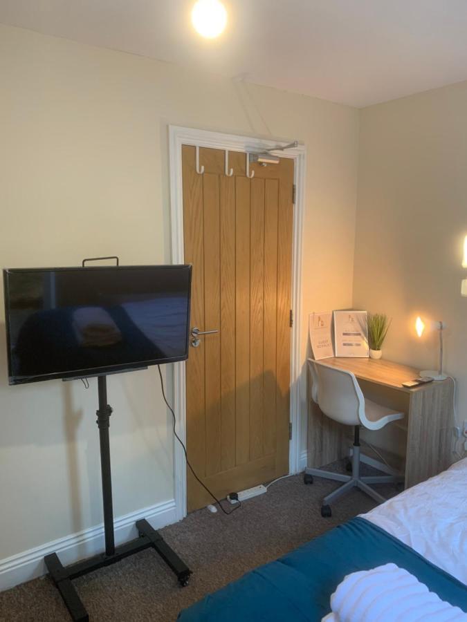 Cosy Room With Private Entrance & Ensuite Reading Exteriör bild